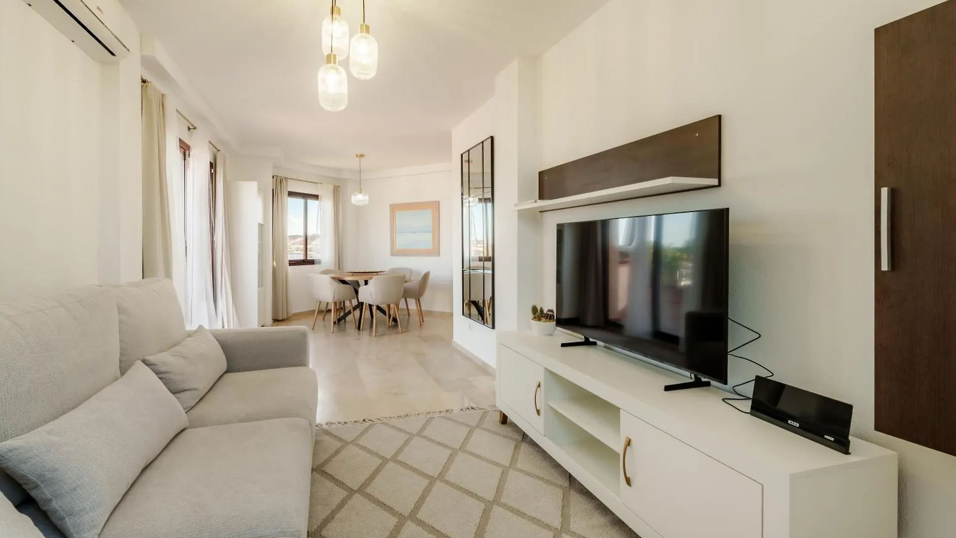 Orange Garden Luxury Penthouse Apartment Manilva 0*,